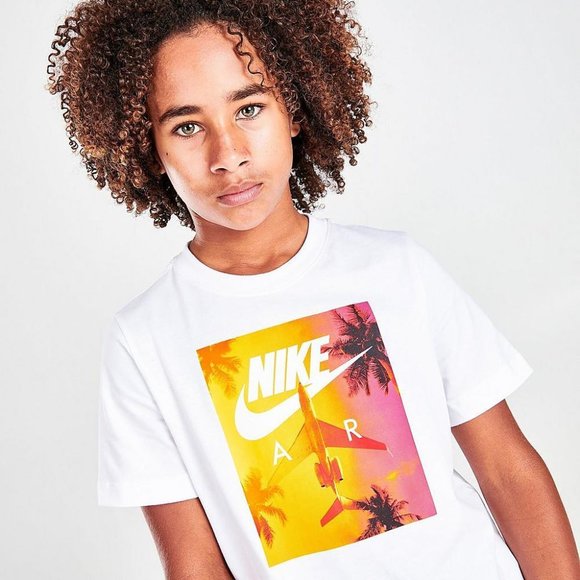 Nike Boys Sunrise T-Shirt (M) - White NWT - Picture 3 of 4